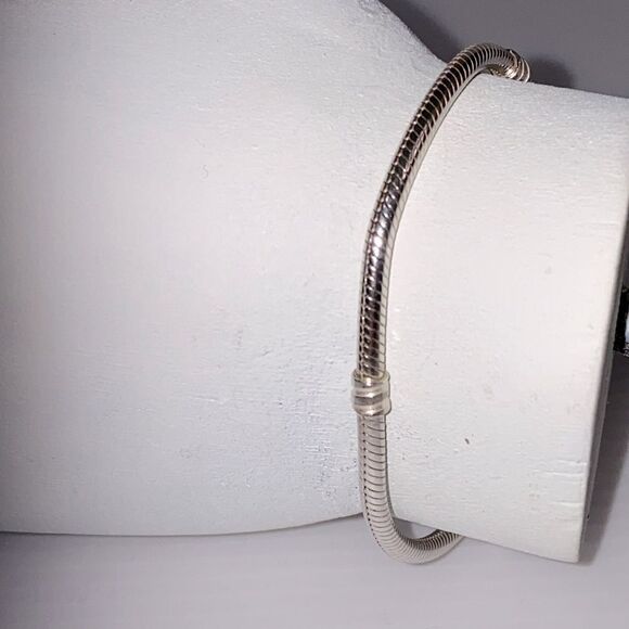 Pandora Moments Barrel Clasp Snake Chain Bracelet 925 Silver - Picture 6 of 12